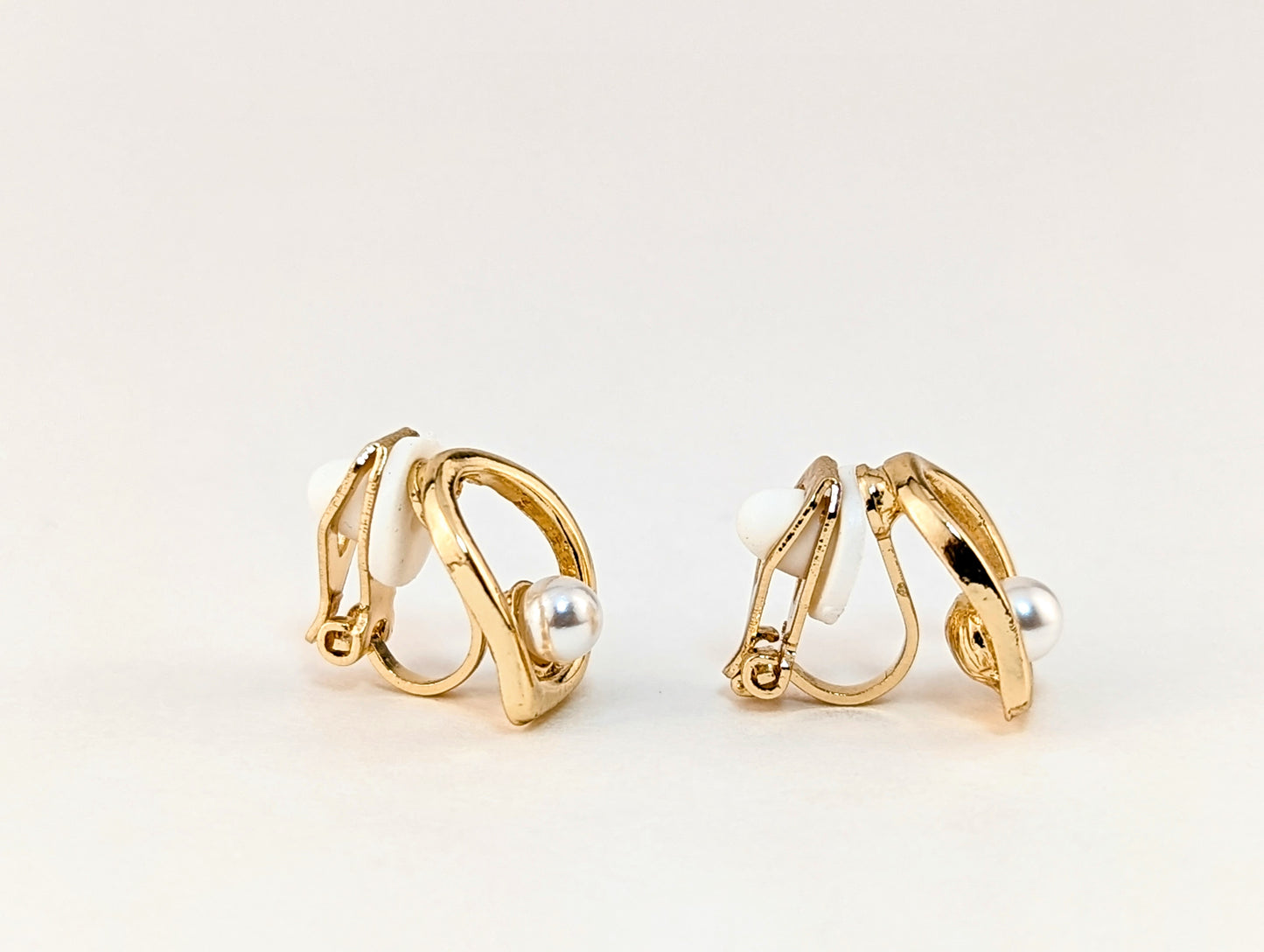 Daily Charm Pearl Gold Clip-on Earrings