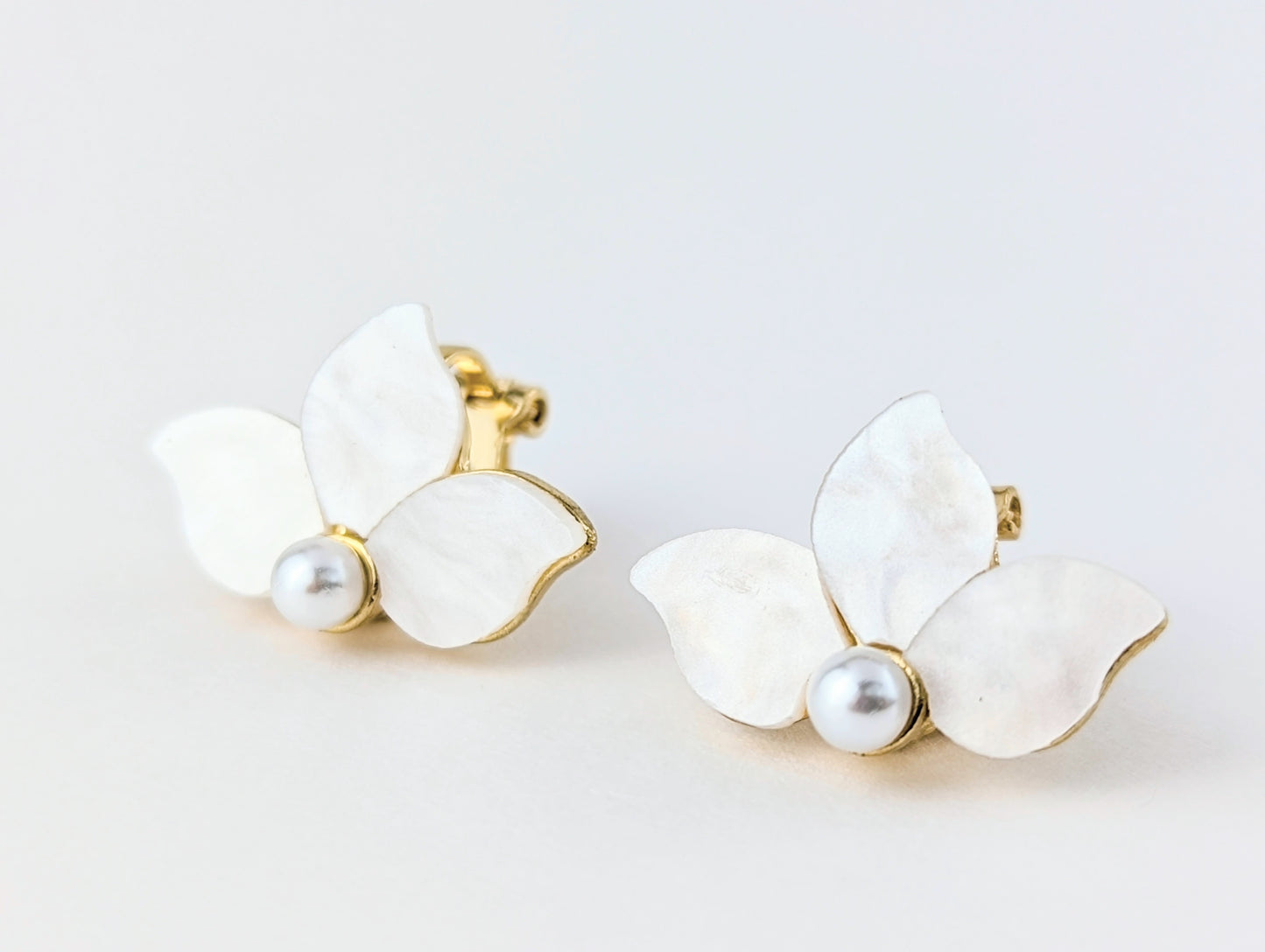 White Semi Flower Clip-on Earrings