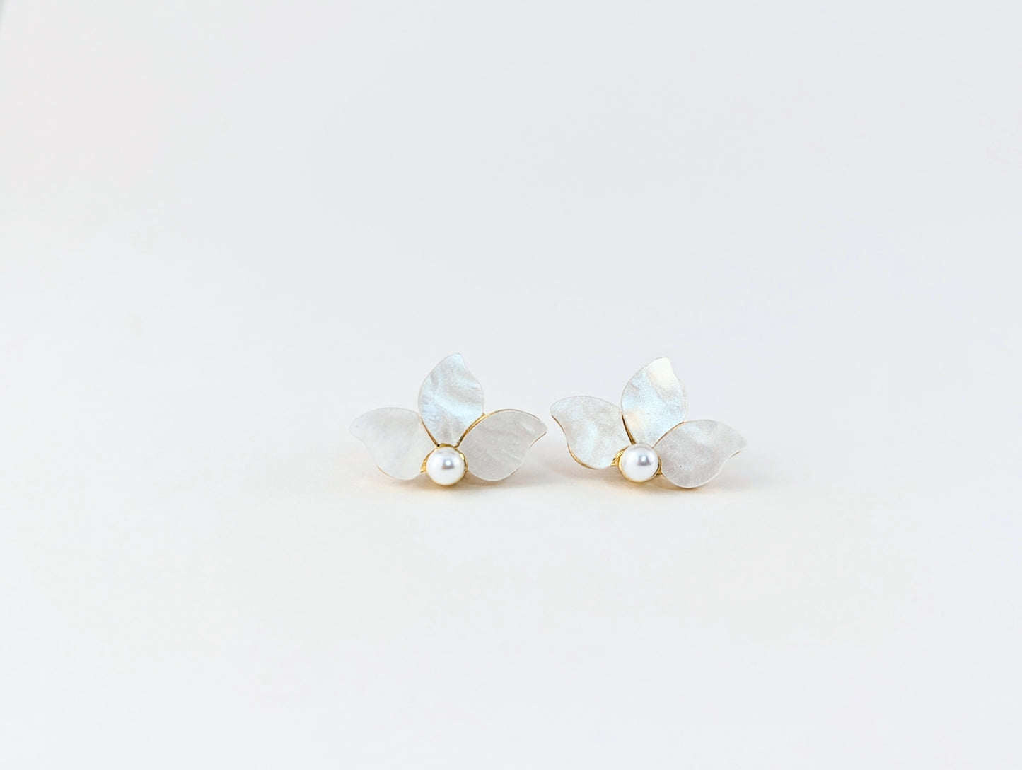 White Semi Flower Clip-on Earrings