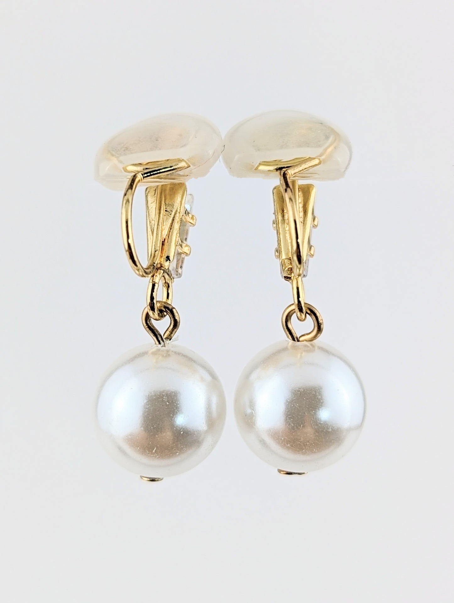 Elegant Me Pearl Dangle Clip-on Earrings