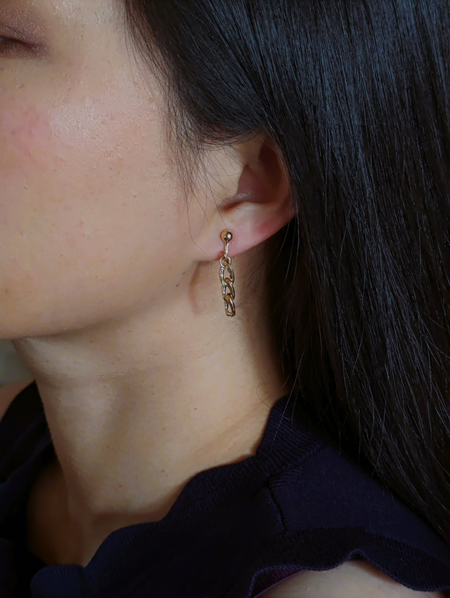 Chain-link Dangle Clip-on Earrings in Gold